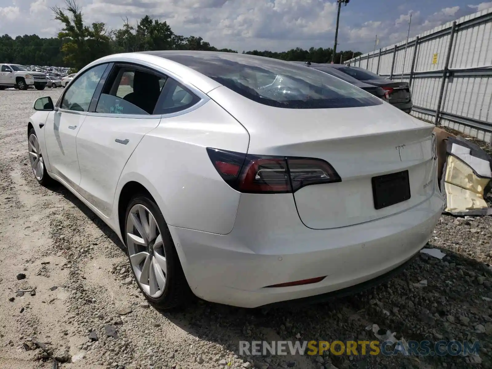 3 Photograph of a damaged car 5YJ3E1EC7LF627579 TESLA MODEL 3 2020