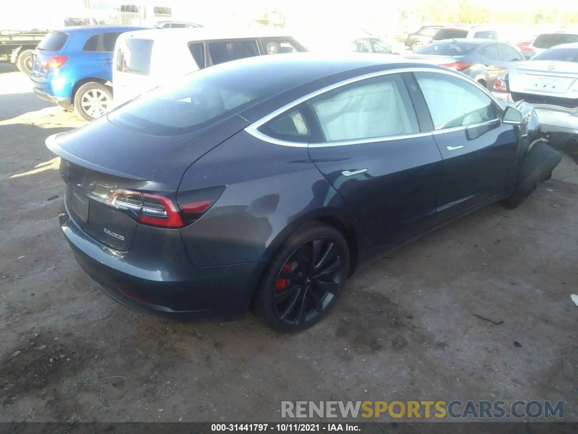 4 Фотография поврежденного автомобиля 5YJ3E1EC7LF646911 TESLA MODEL 3 2020