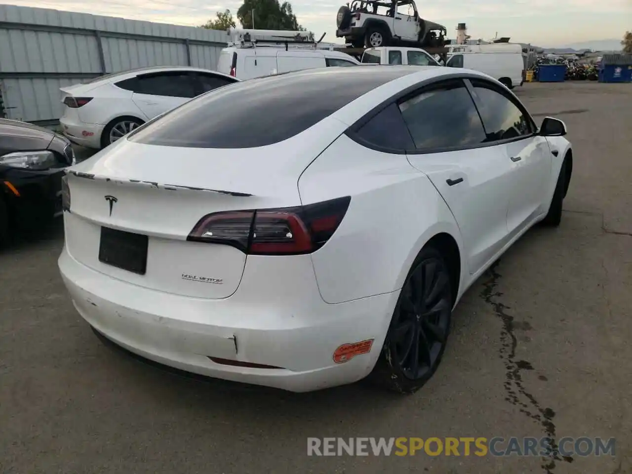 4 Фотография поврежденного автомобиля 5YJ3E1EC7LF715032 TESLA MODEL 3 2020