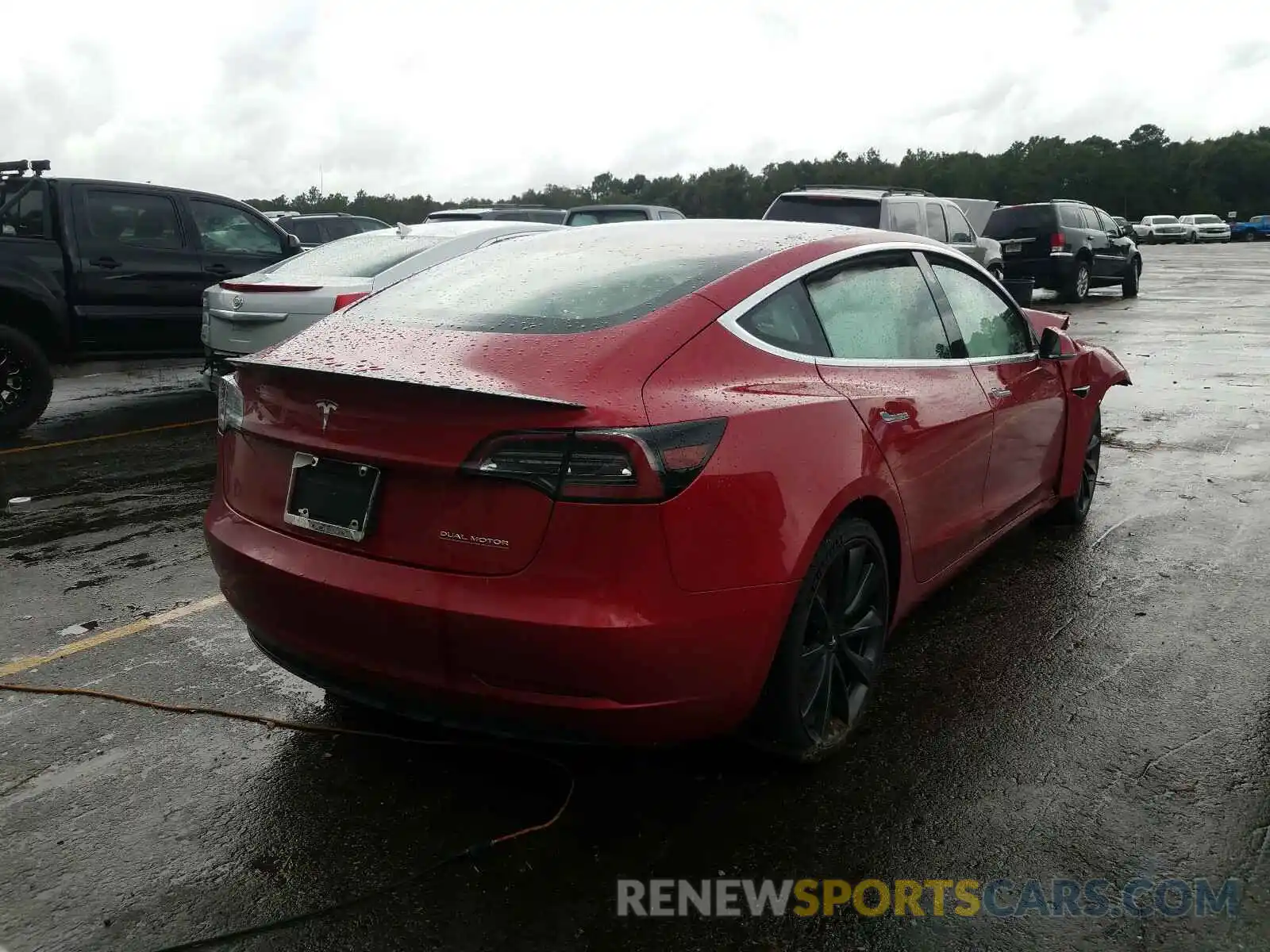 4 Photograph of a damaged car 5YJ3E1EC7LF736379 TESLA MODEL 3 2020