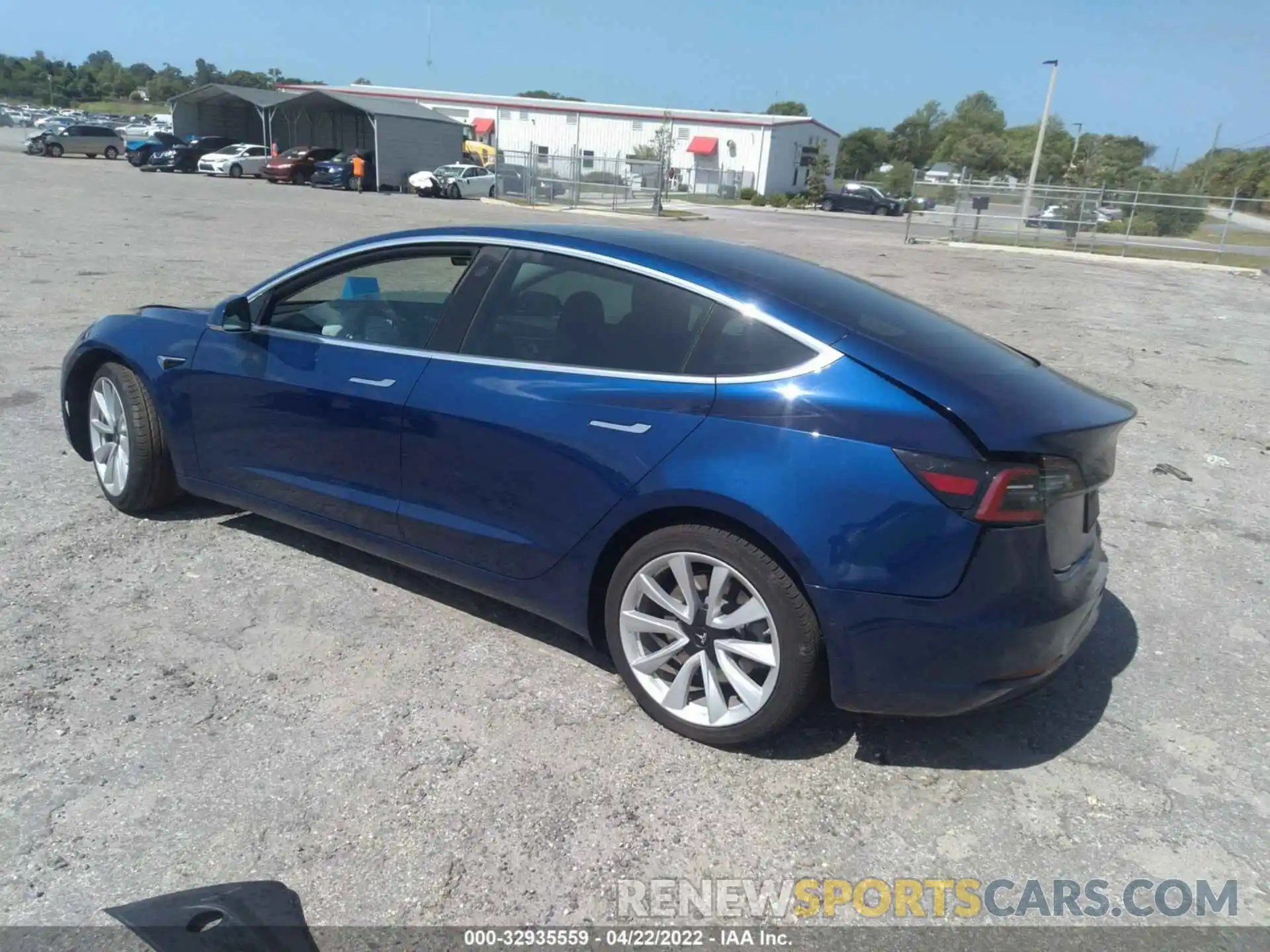 3 Photograph of a damaged car 5YJ3E1EC8LF586864 TESLA MODEL 3 2020