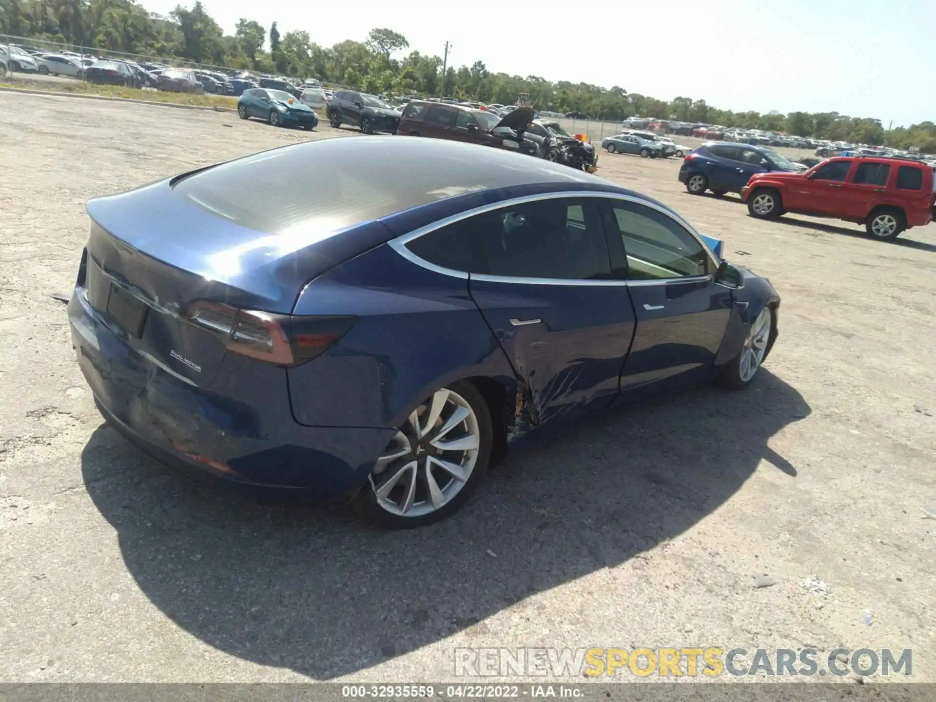 4 Photograph of a damaged car 5YJ3E1EC8LF586864 TESLA MODEL 3 2020