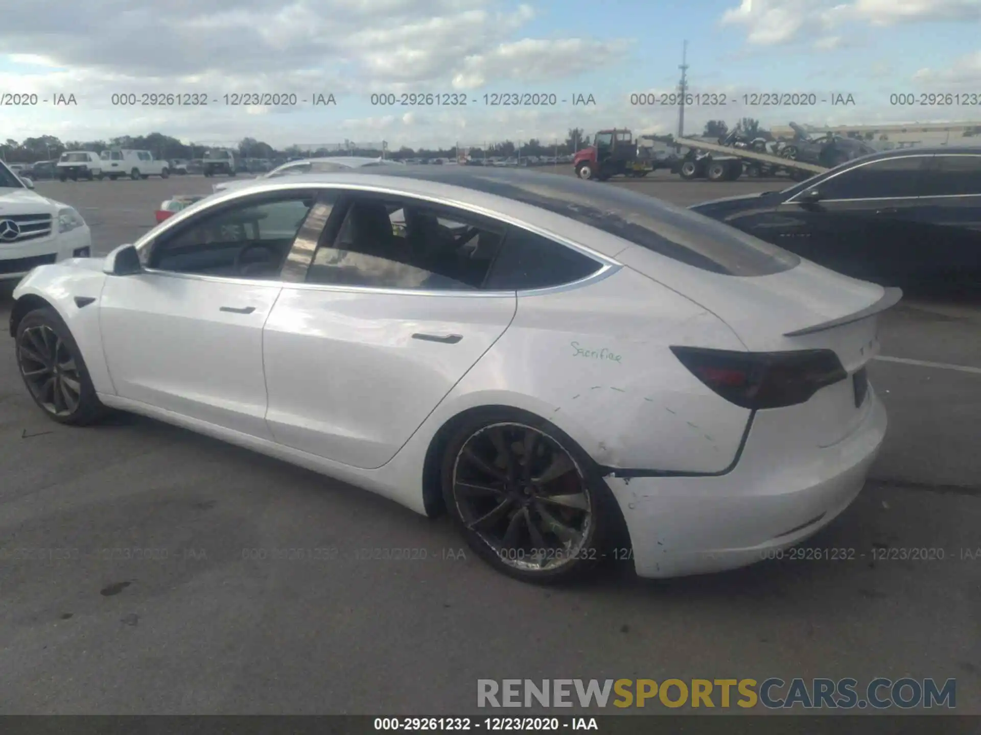 3 Photograph of a damaged car 5YJ3E1EC8LF587027 TESLA MODEL 3 2020