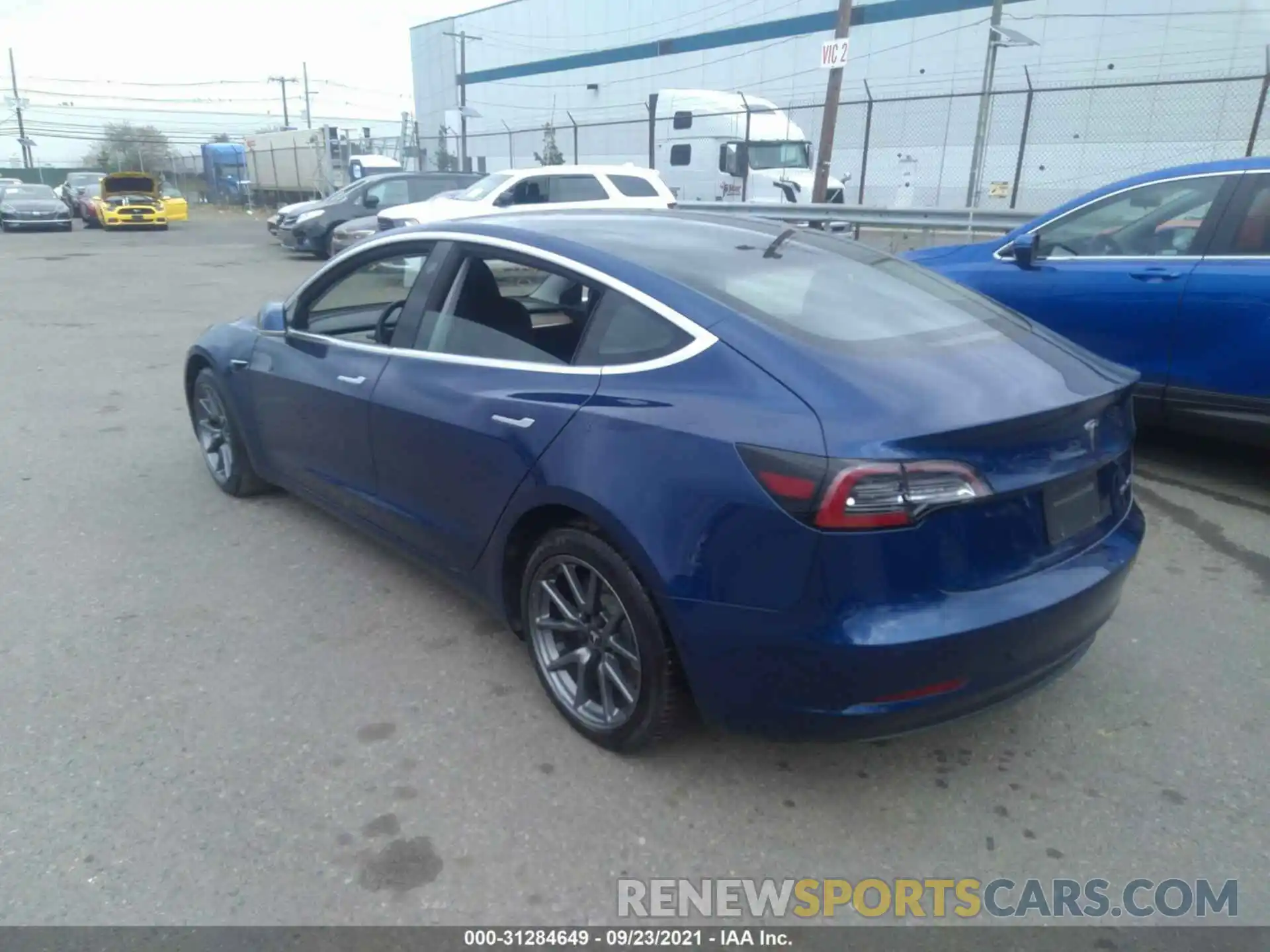 3 Photograph of a damaged car 5YJ3E1EC9LF586582 TESLA MODEL 3 2020