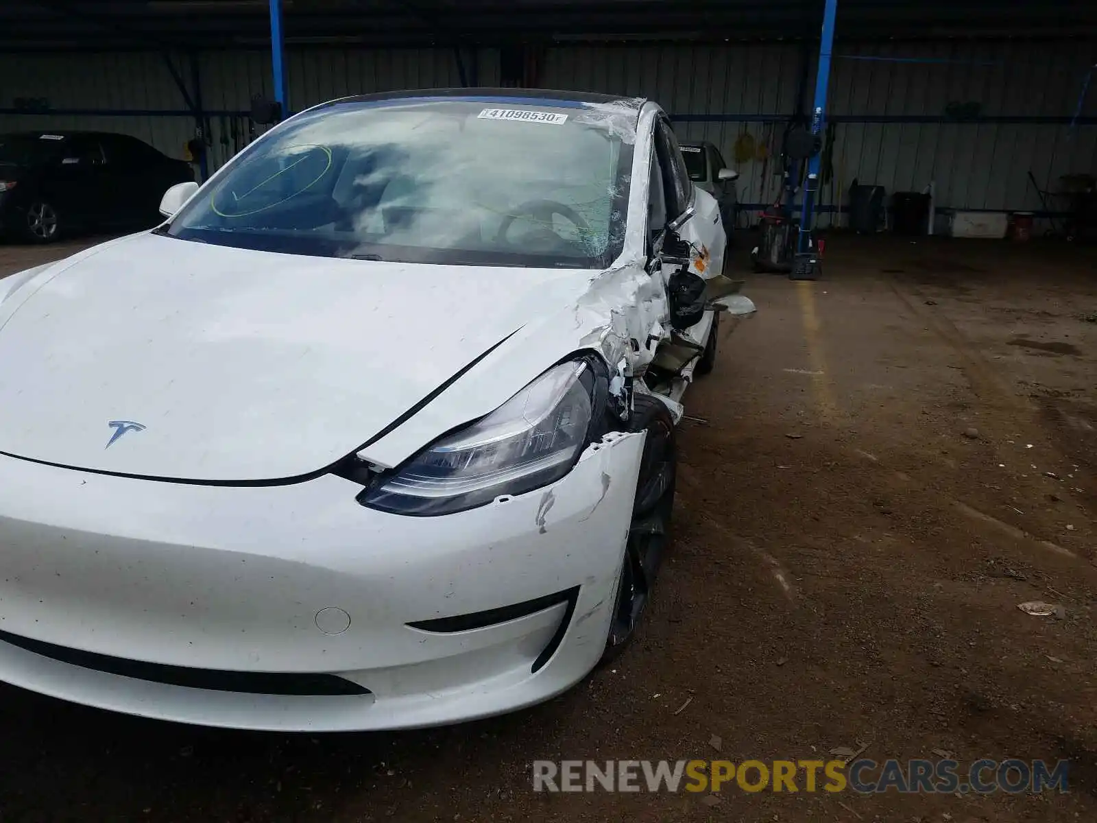 10 Photograph of a damaged car 5YJ3E1EC9LF624702 TESLA MODEL 3 2020