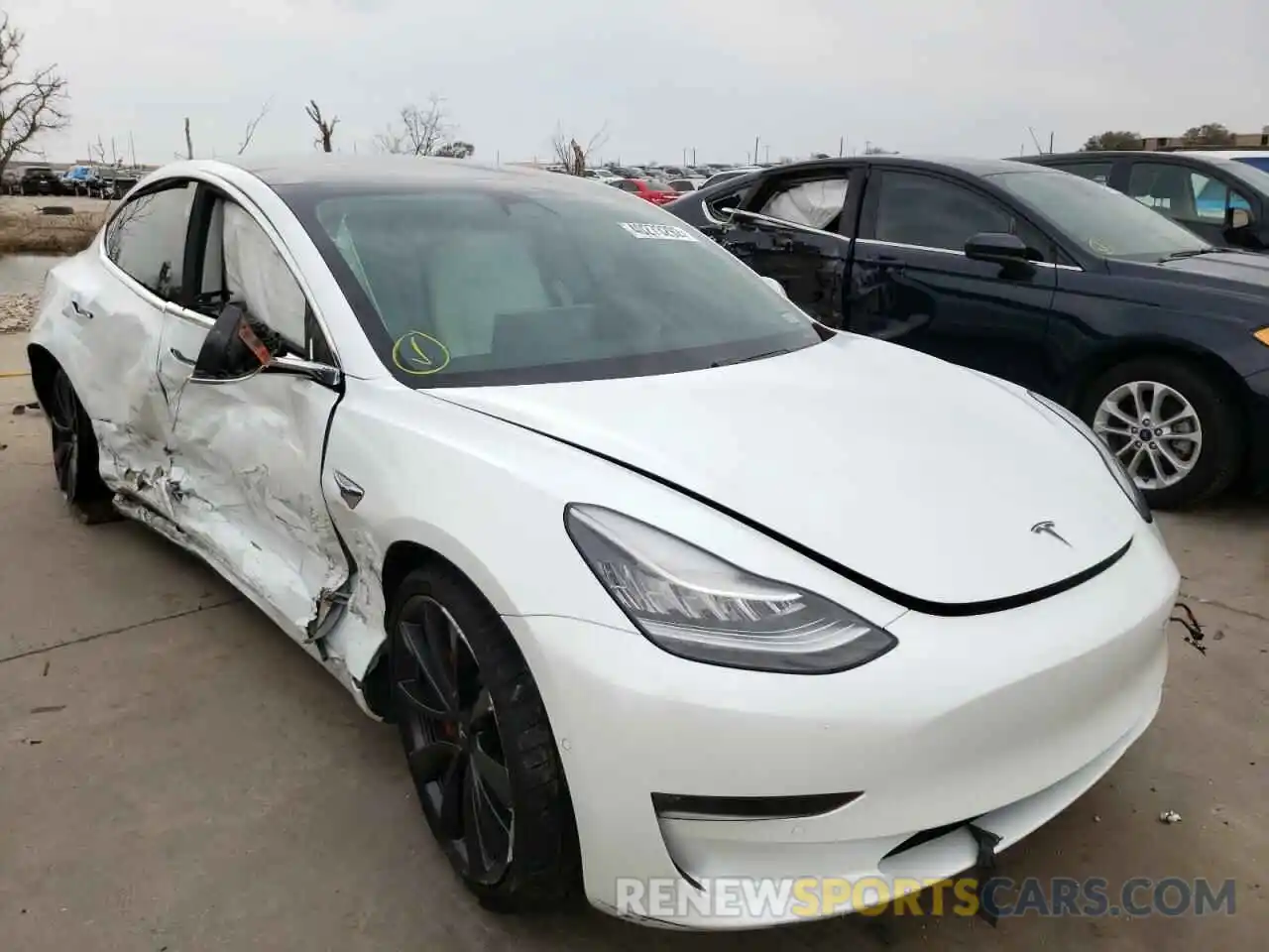 1 Photograph of a damaged car 5YJ3E1ECXLF642027 TESLA MODEL 3 2020