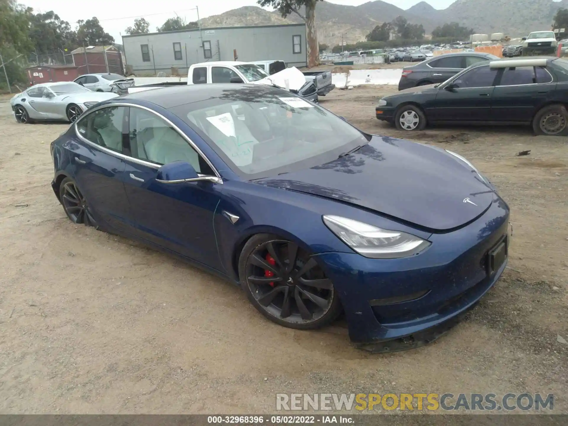 1 Photograph of a damaged car 5YJ3E1ECXLF669647 TESLA MODEL 3 2020