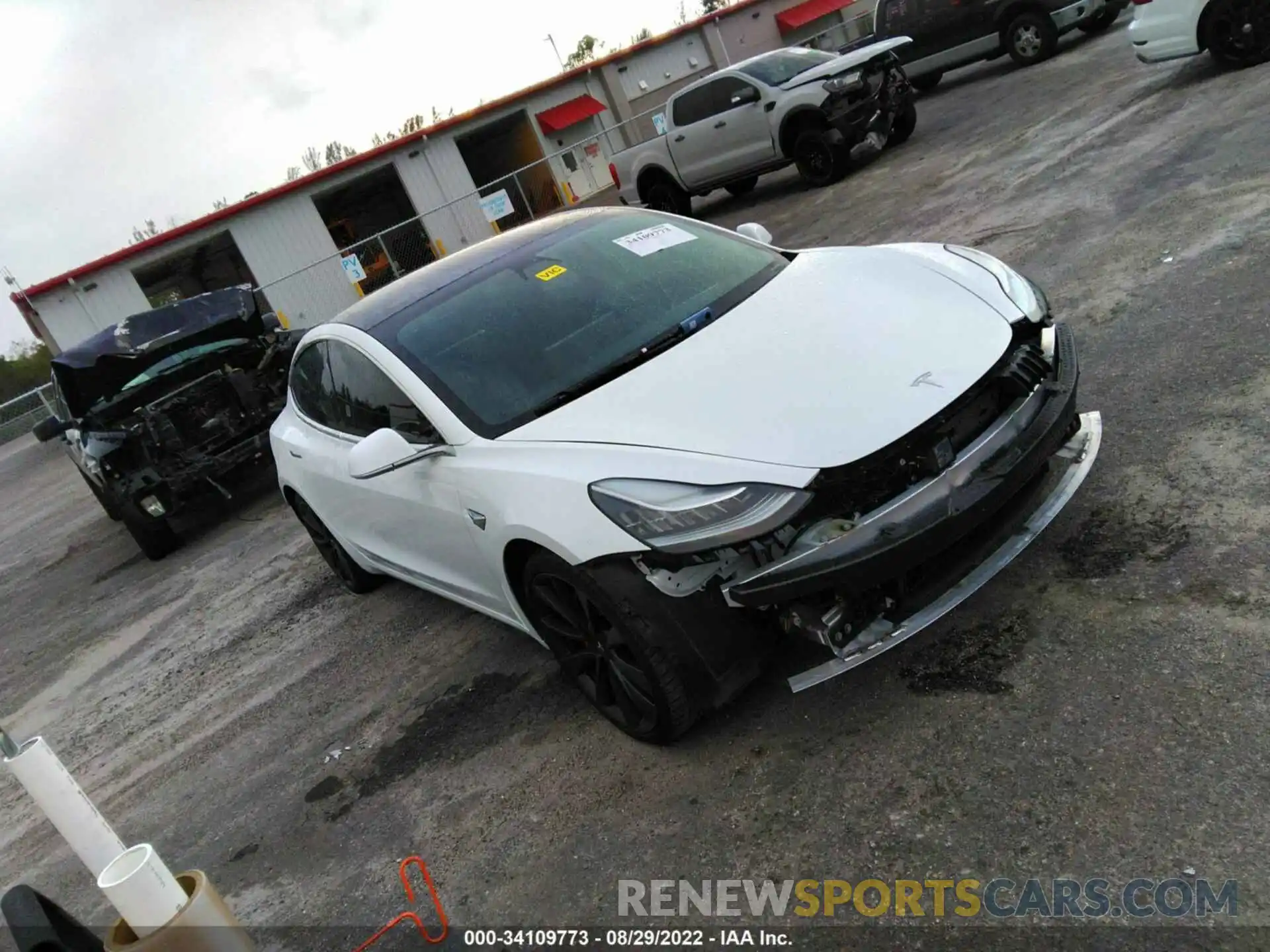 1 Photograph of a damaged car 5YJ3E1ECXLF714182 TESLA MODEL 3 2020