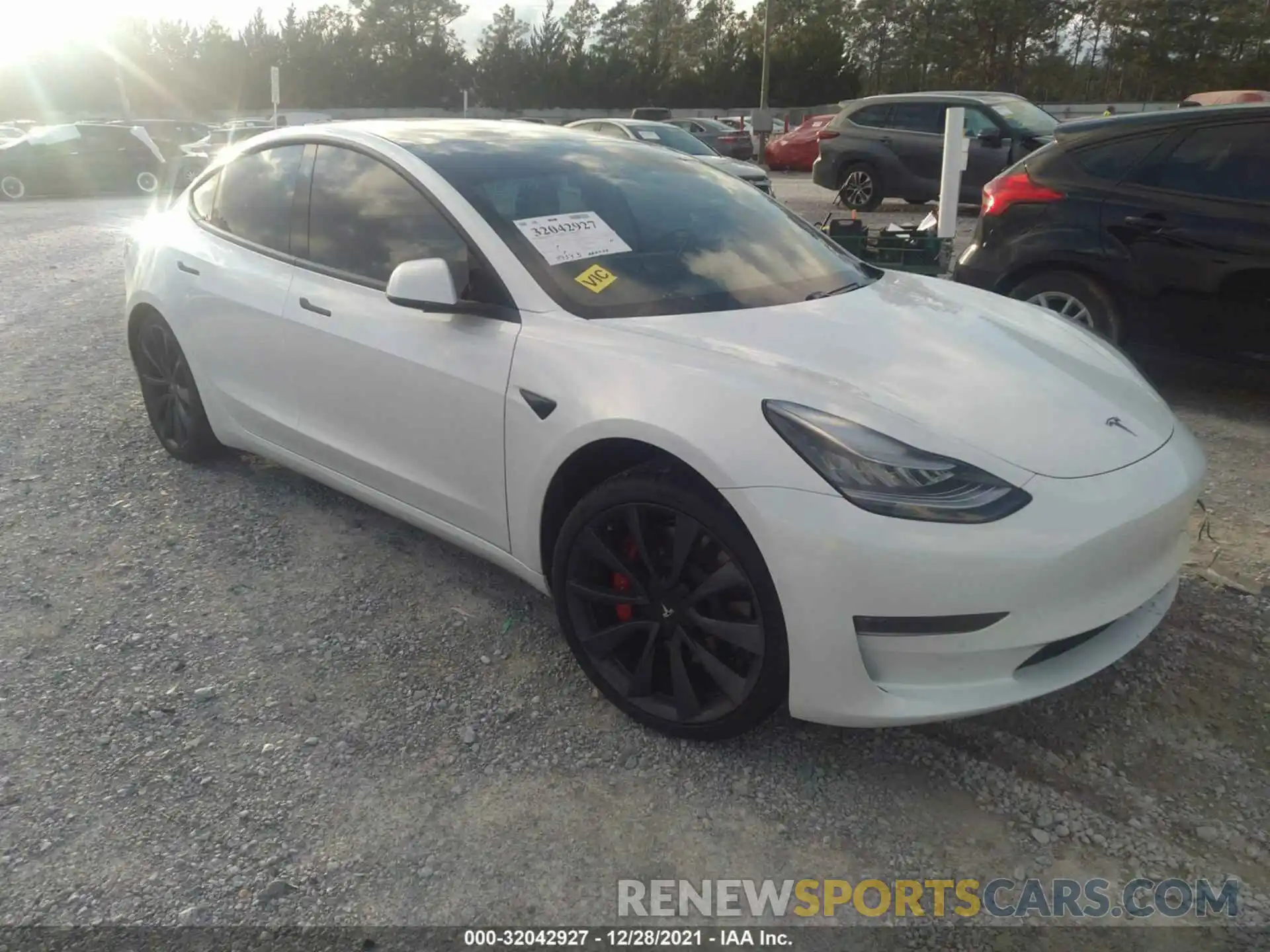 1 Photograph of a damaged car 5YJ3E1ECXLF796365 TESLA MODEL 3 2020