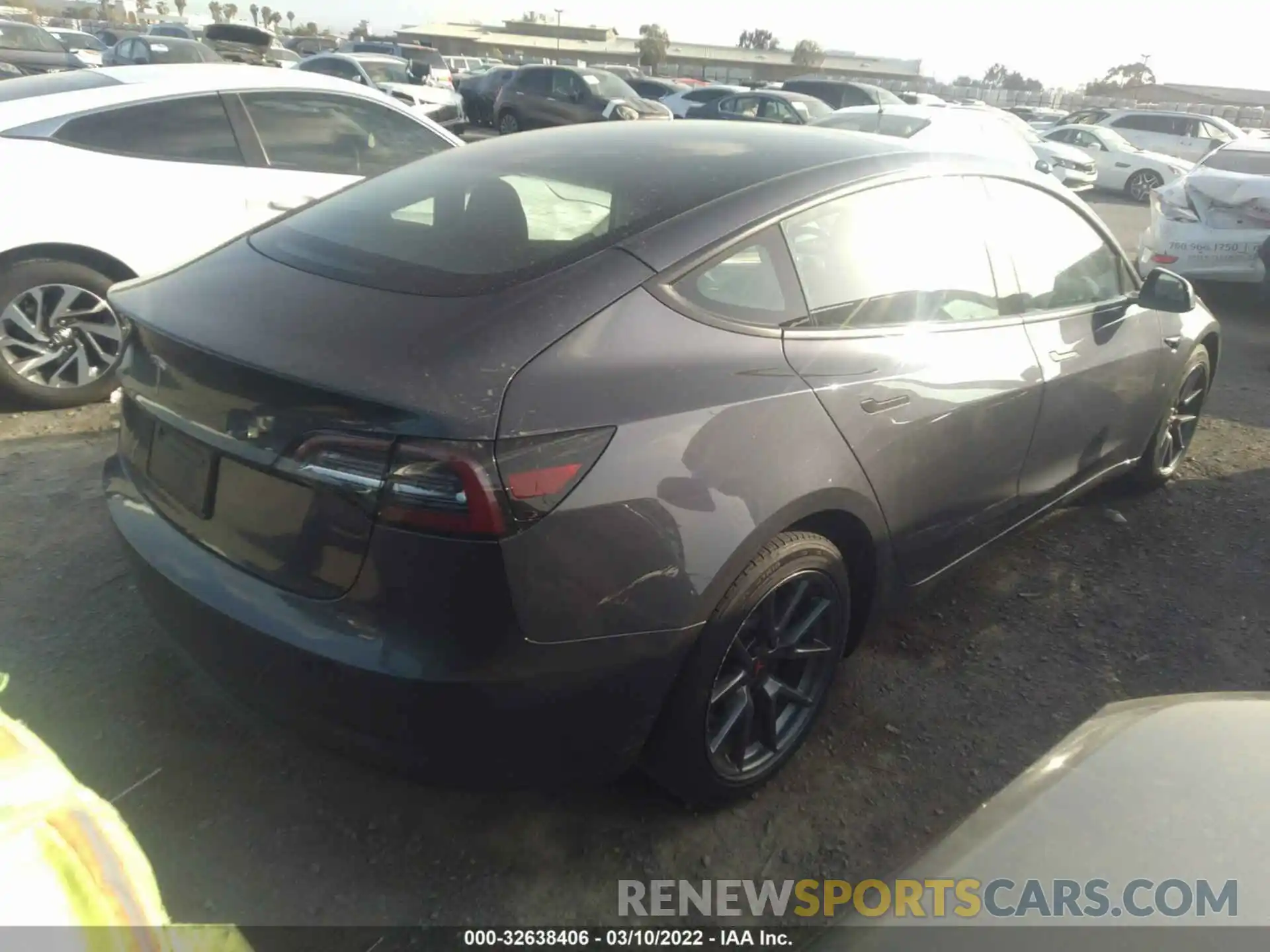 4 Photograph of a damaged car 5YJ3E1EA0MF003378 TESLA MODEL 3 2021