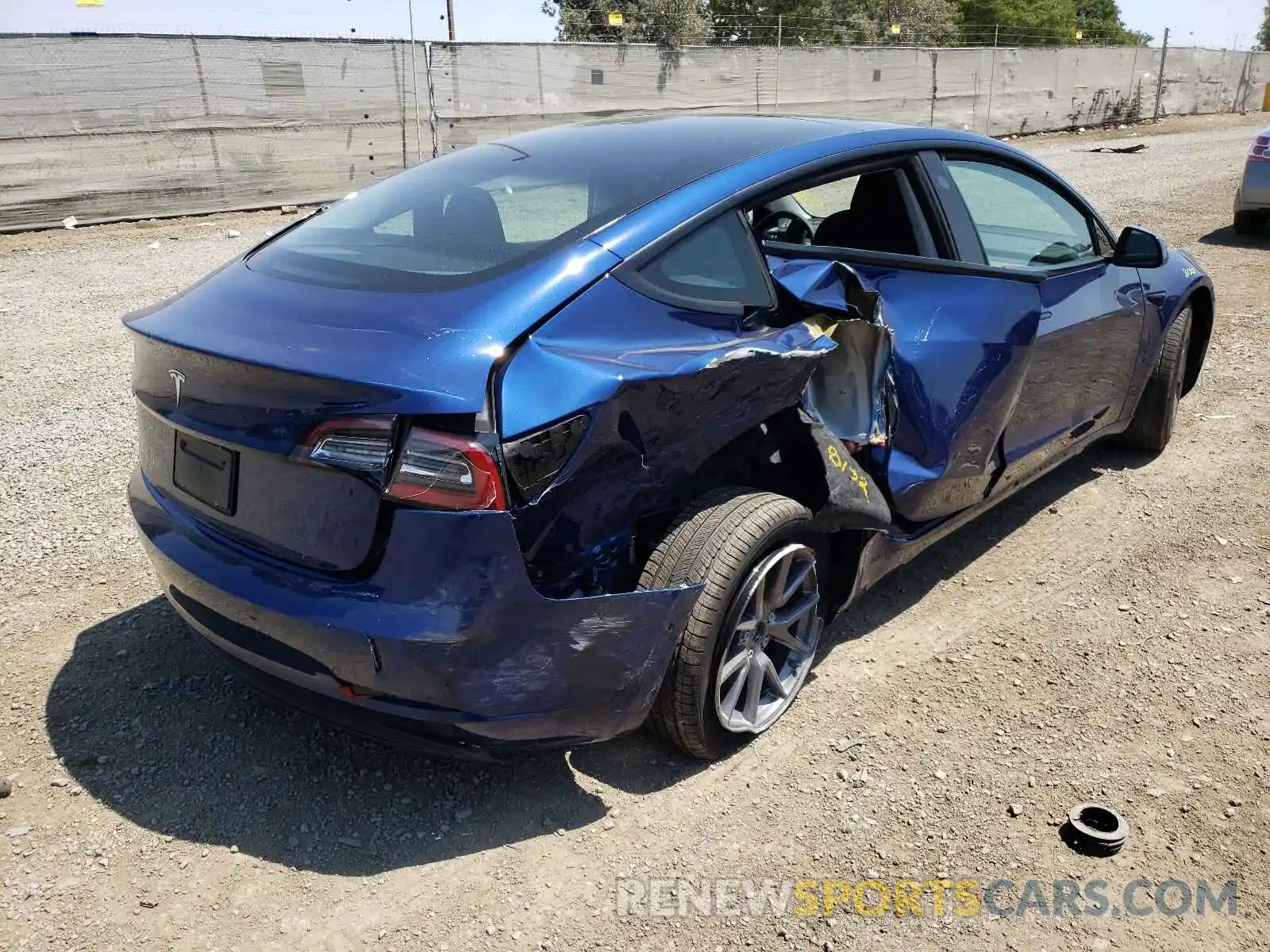 4 Photograph of a damaged car 5YJ3E1EA0MF006247 TESLA MODEL 3 2021