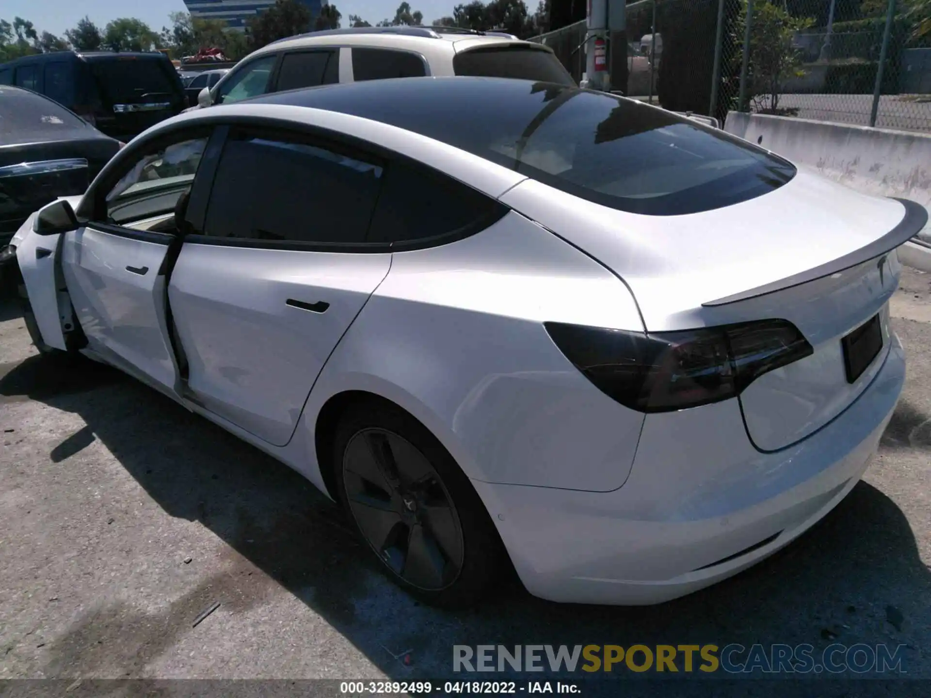 3 Photograph of a damaged car 5YJ3E1EA0MF014655 TESLA MODEL 3 2021