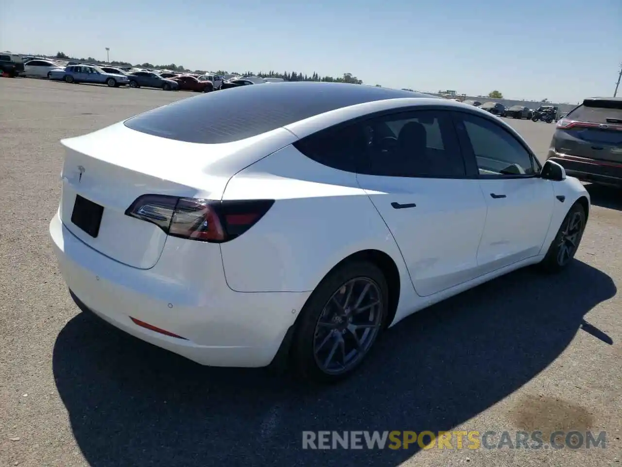 4 Photograph of a damaged car 5YJ3E1EA0MF017071 TESLA MODEL 3 2021