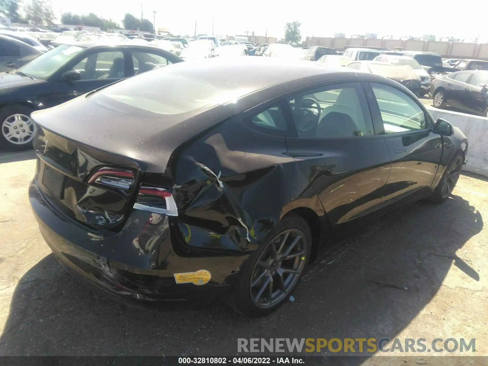 4 Photograph of a damaged car 5YJ3E1EA0MF018639 TESLA MODEL 3 2021