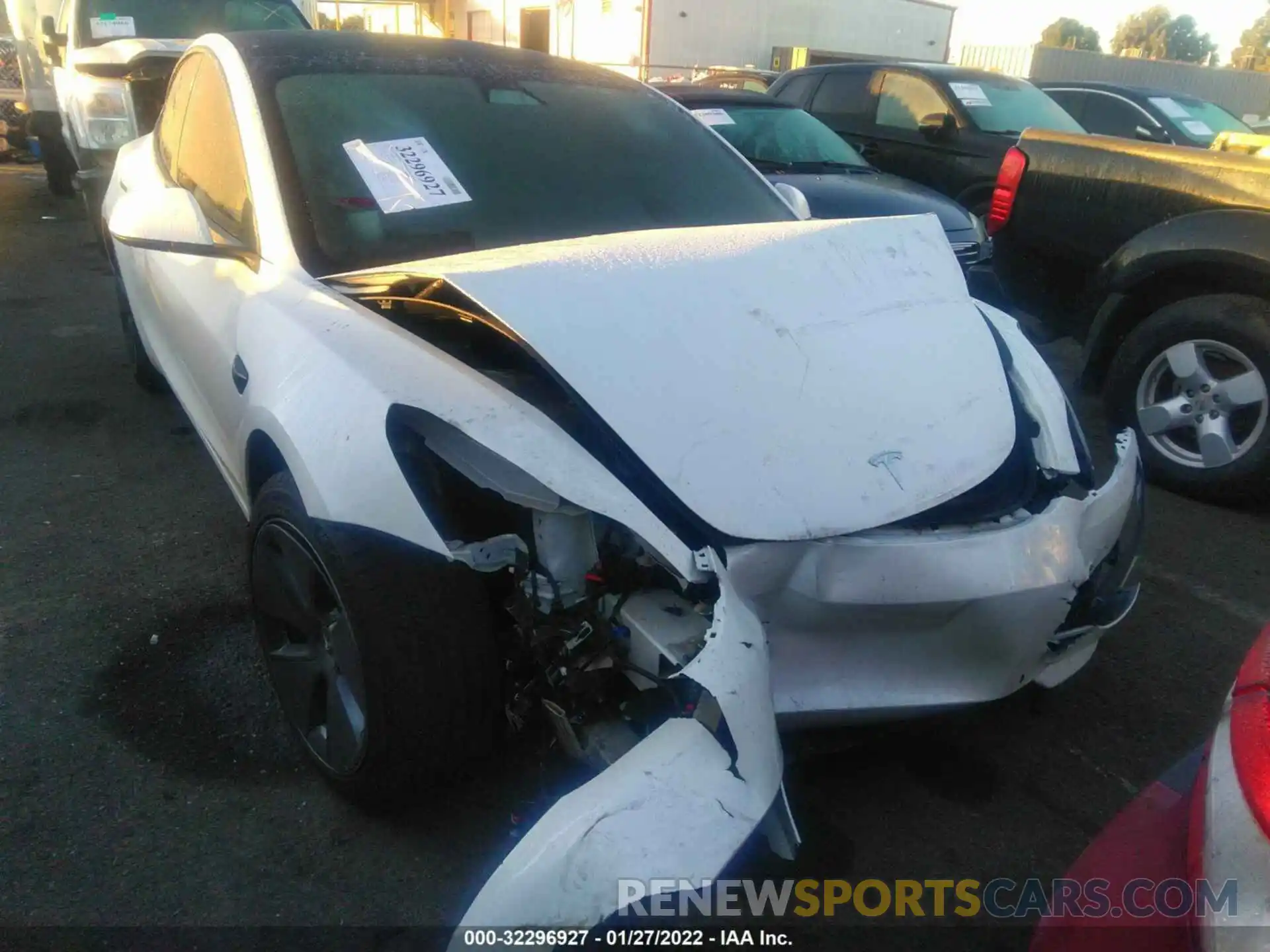 1 Photograph of a damaged car 5YJ3E1EA0MF018821 TESLA MODEL 3 2021