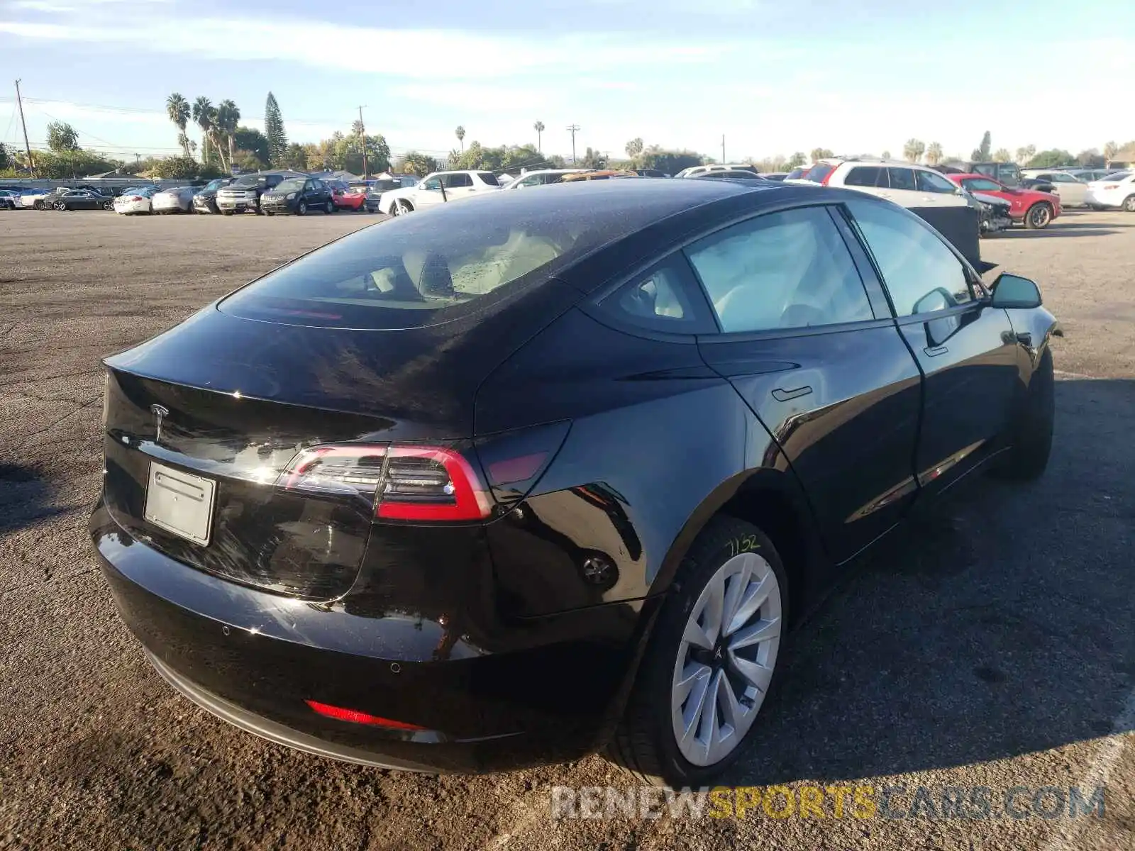 4 Фотография поврежденного автомобиля 5YJ3E1EA0MF069557 TESLA MODEL 3 2021