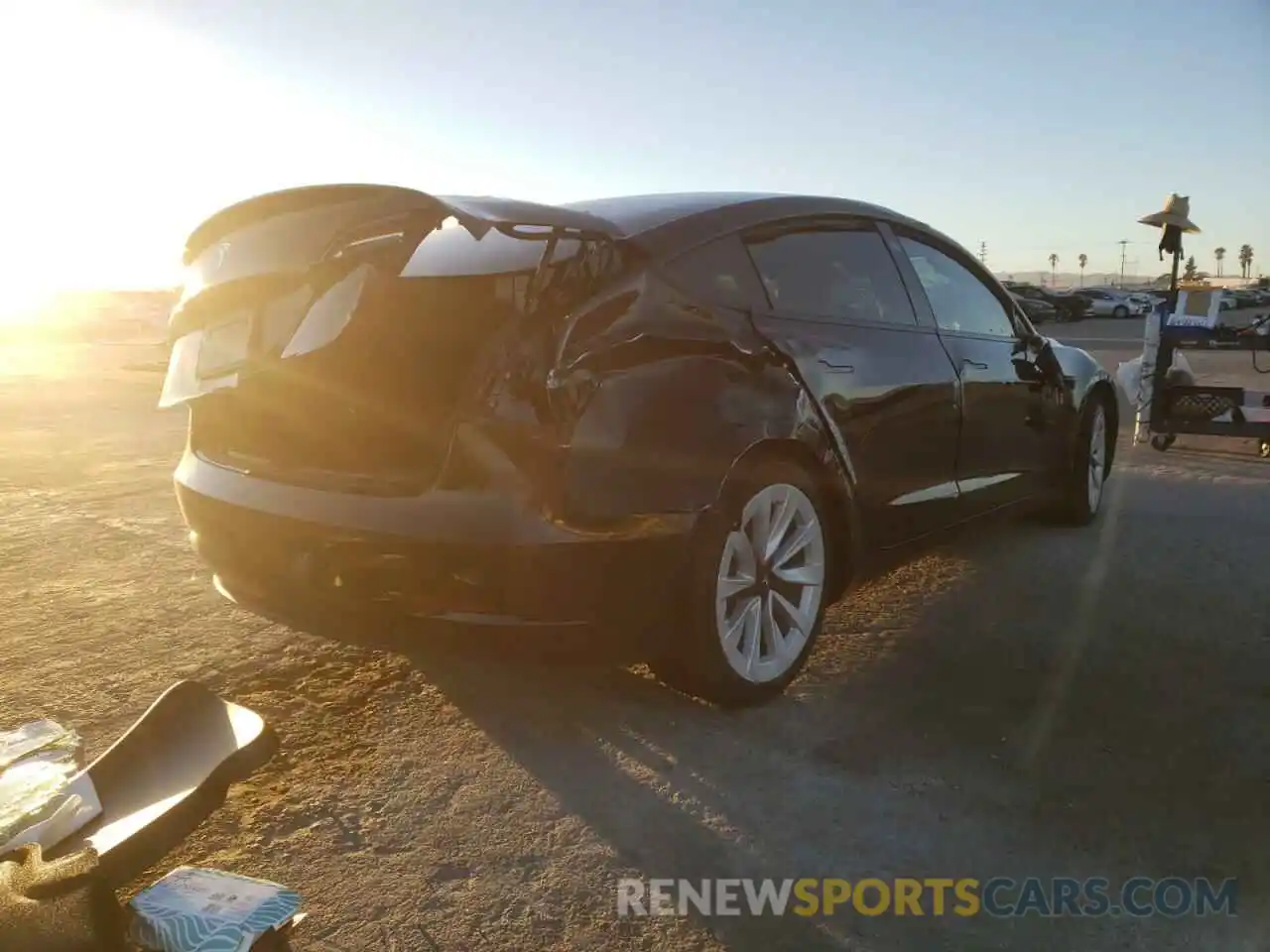 4 Photograph of a damaged car 5YJ3E1EA0MF072507 TESLA MODEL 3 2021