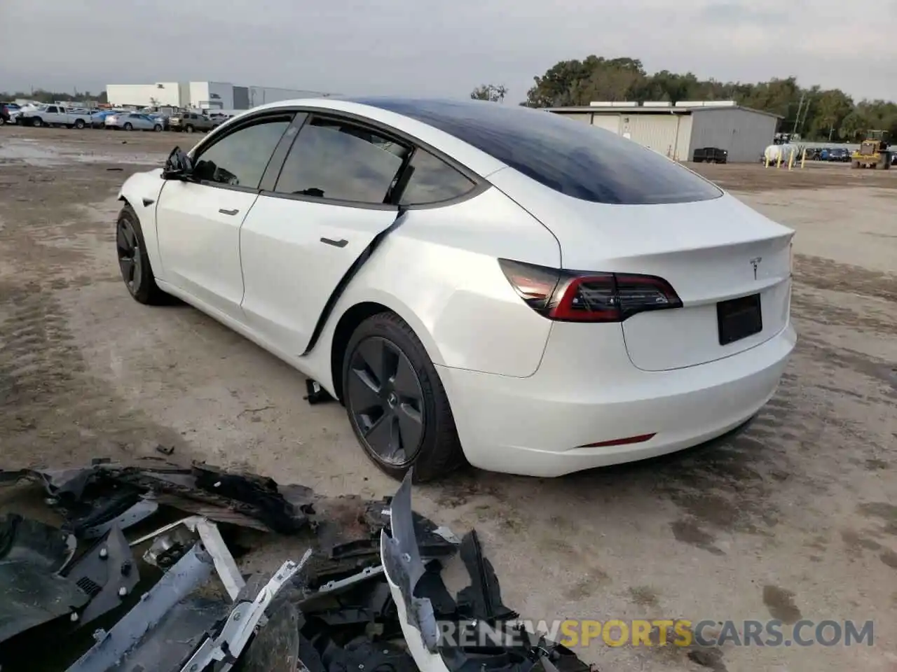 3 Photograph of a damaged car 5YJ3E1EA0MF082020 TESLA MODEL 3 2021