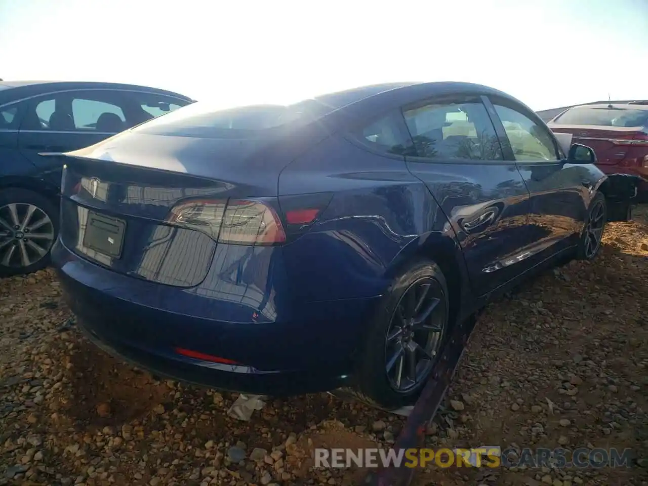 4 Photograph of a damaged car 5YJ3E1EA0MF085743 TESLA MODEL 3 2021