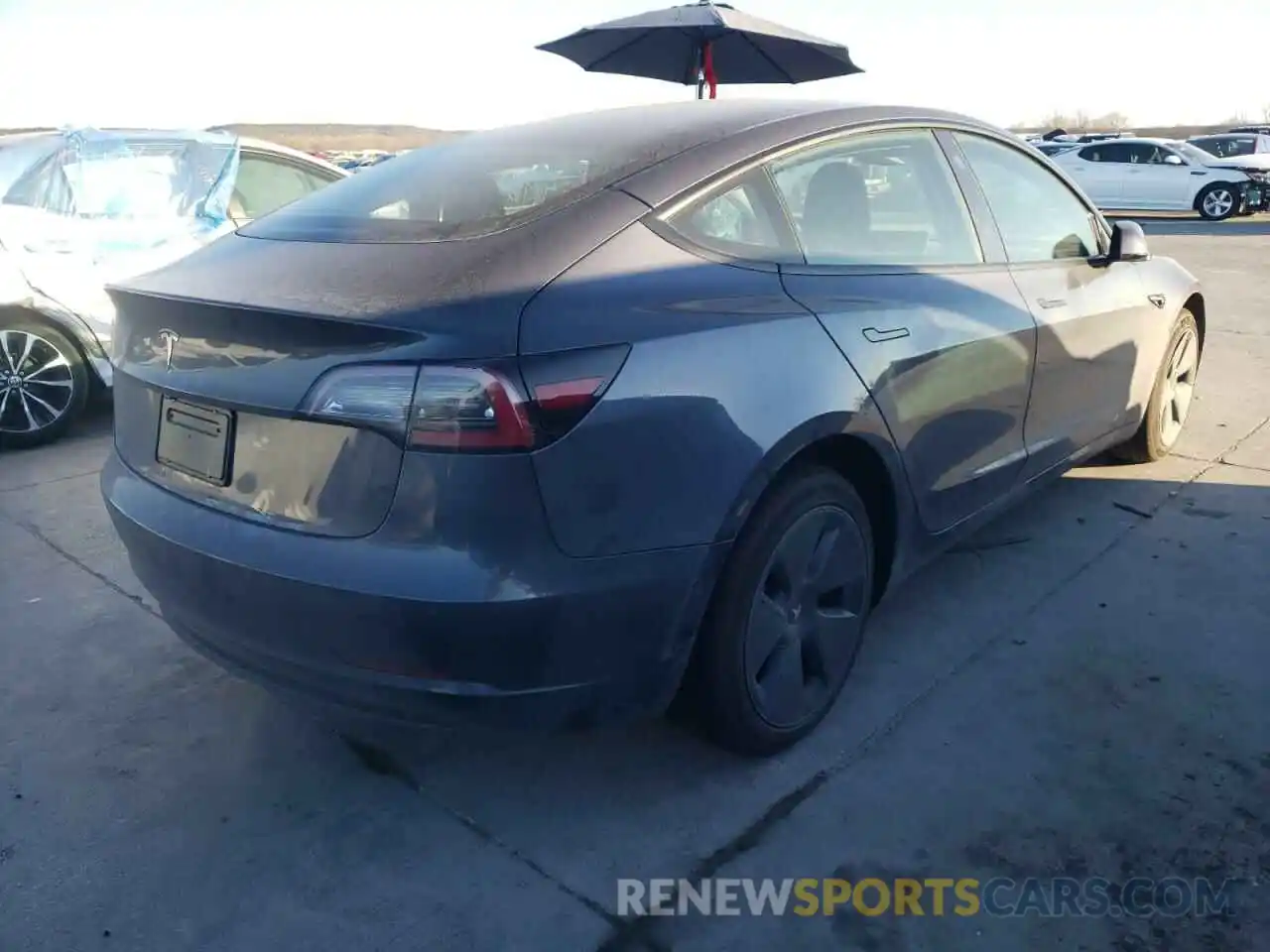 4 Photograph of a damaged car 5YJ3E1EA0MF088271 TESLA MODEL 3 2021