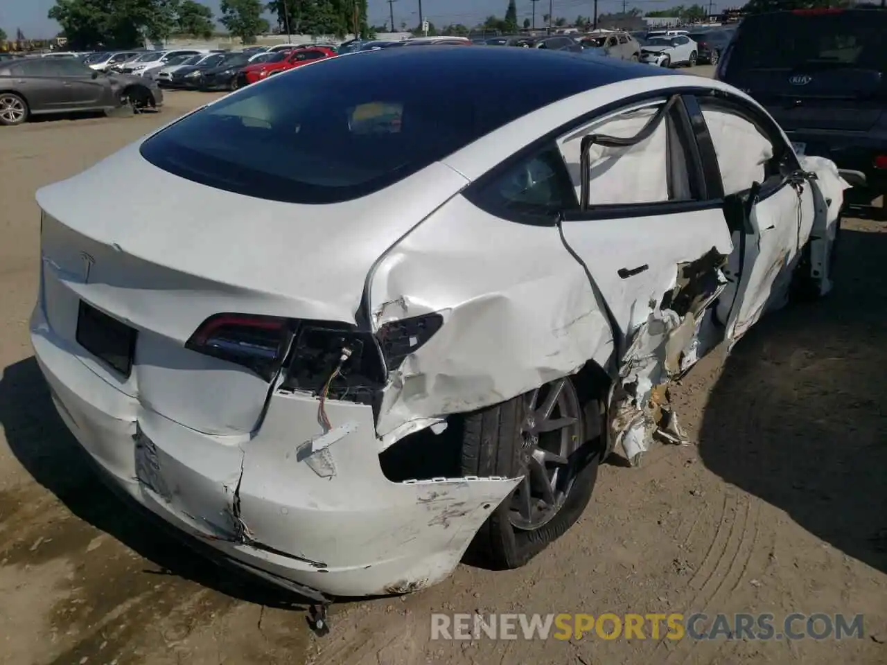 4 Photograph of a damaged car 5YJ3E1EA0MF093194 TESLA MODEL 3 2021