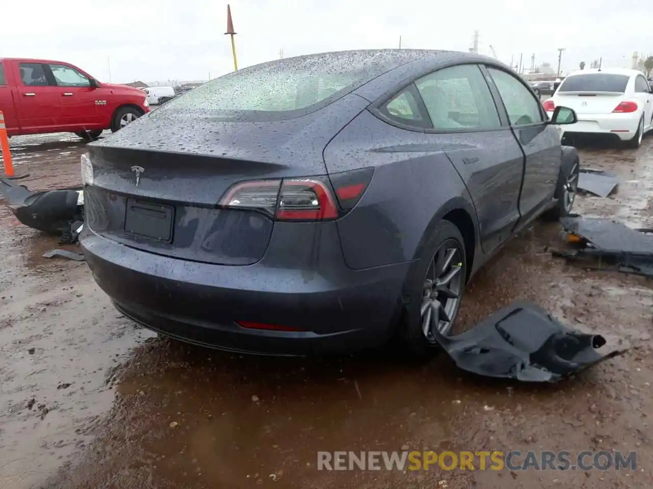 4 Photograph of a damaged car 5YJ3E1EA0MF093308 TESLA MODEL 3 2021