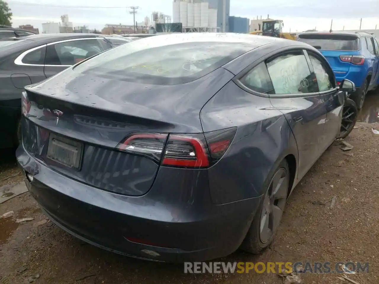 4 Photograph of a damaged car 5YJ3E1EA0MF095396 TESLA MODEL 3 2021