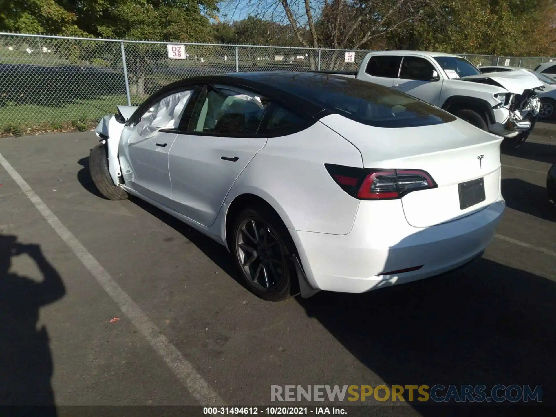 3 Photograph of a damaged car 5YJ3E1EA0MF852104 TESLA MODEL 3 2021