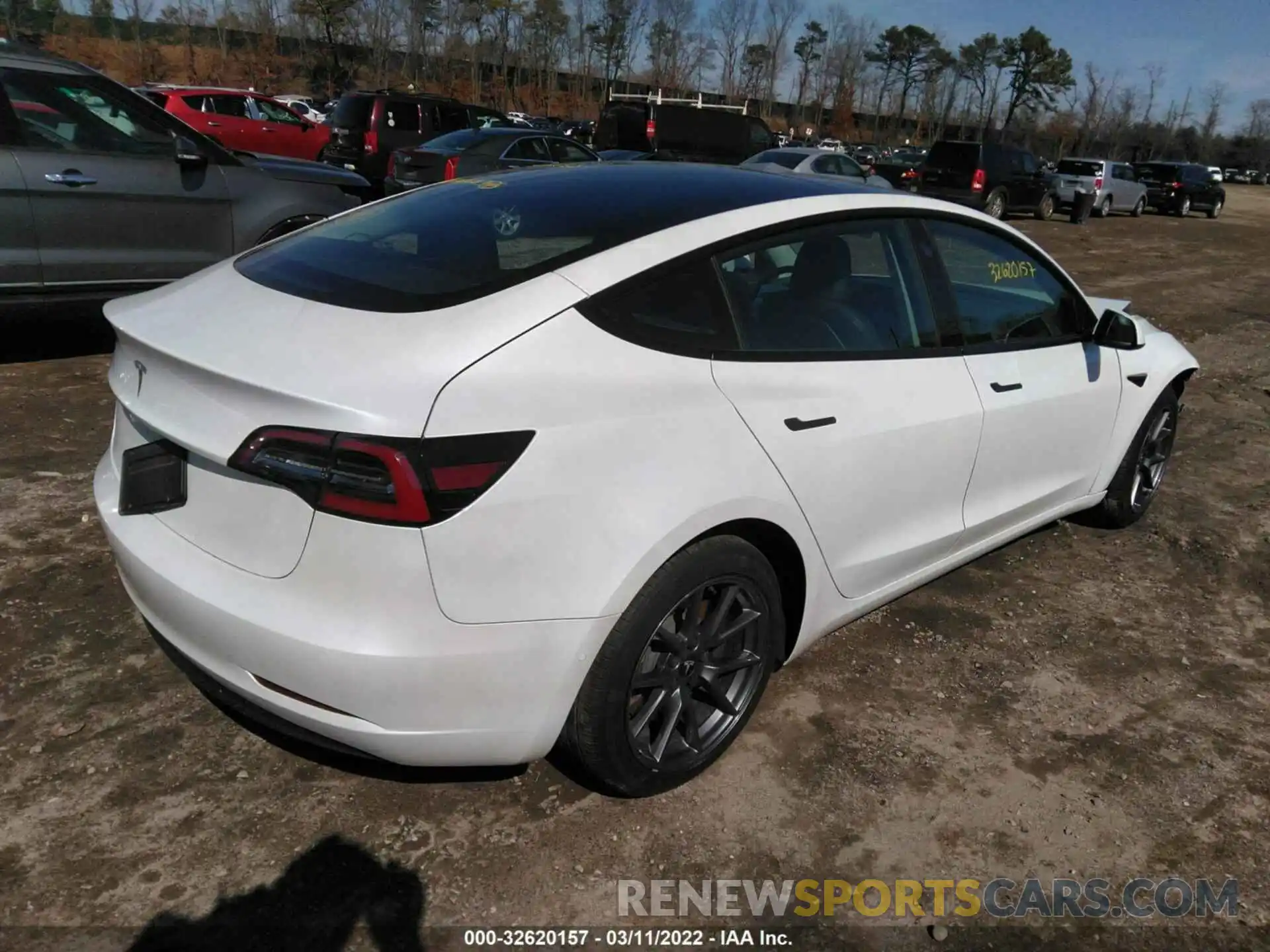 4 Photograph of a damaged car 5YJ3E1EA0MF911412 TESLA MODEL 3 2021