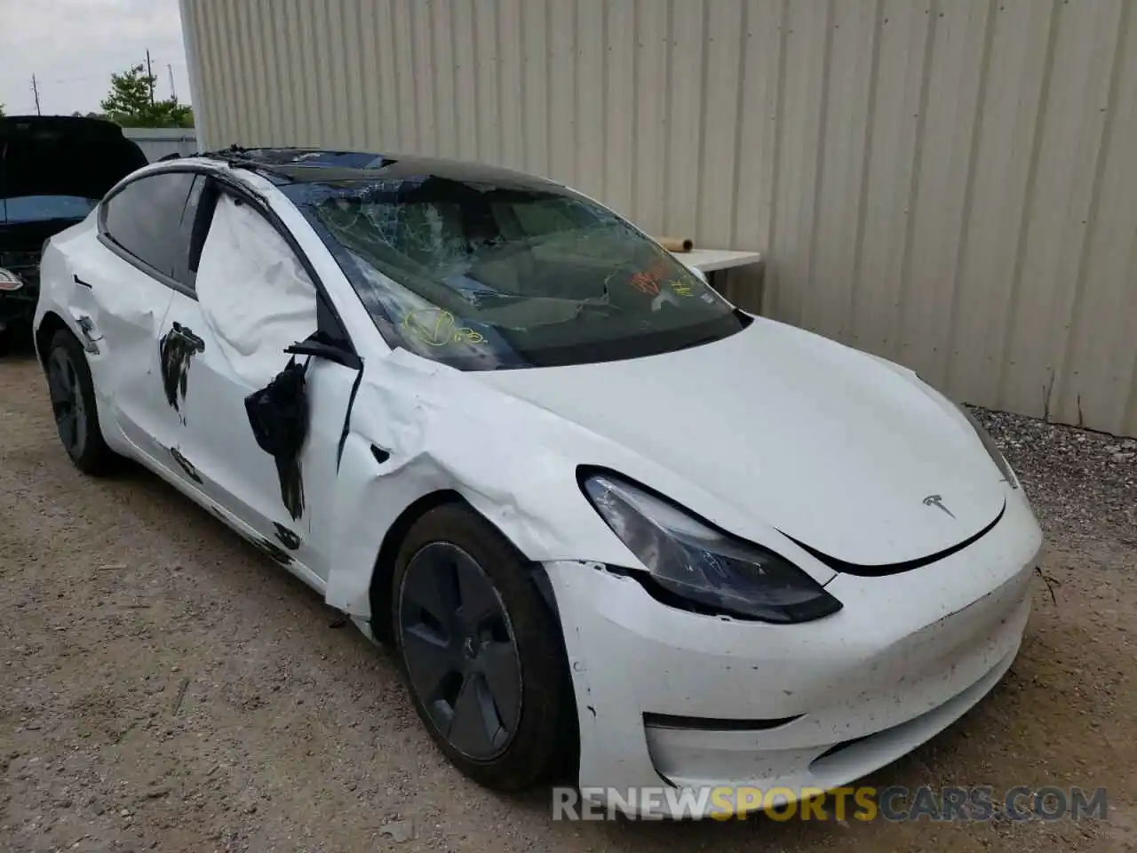 1 Photograph of a damaged car 5YJ3E1EA0MF920742 TESLA MODEL 3 2021