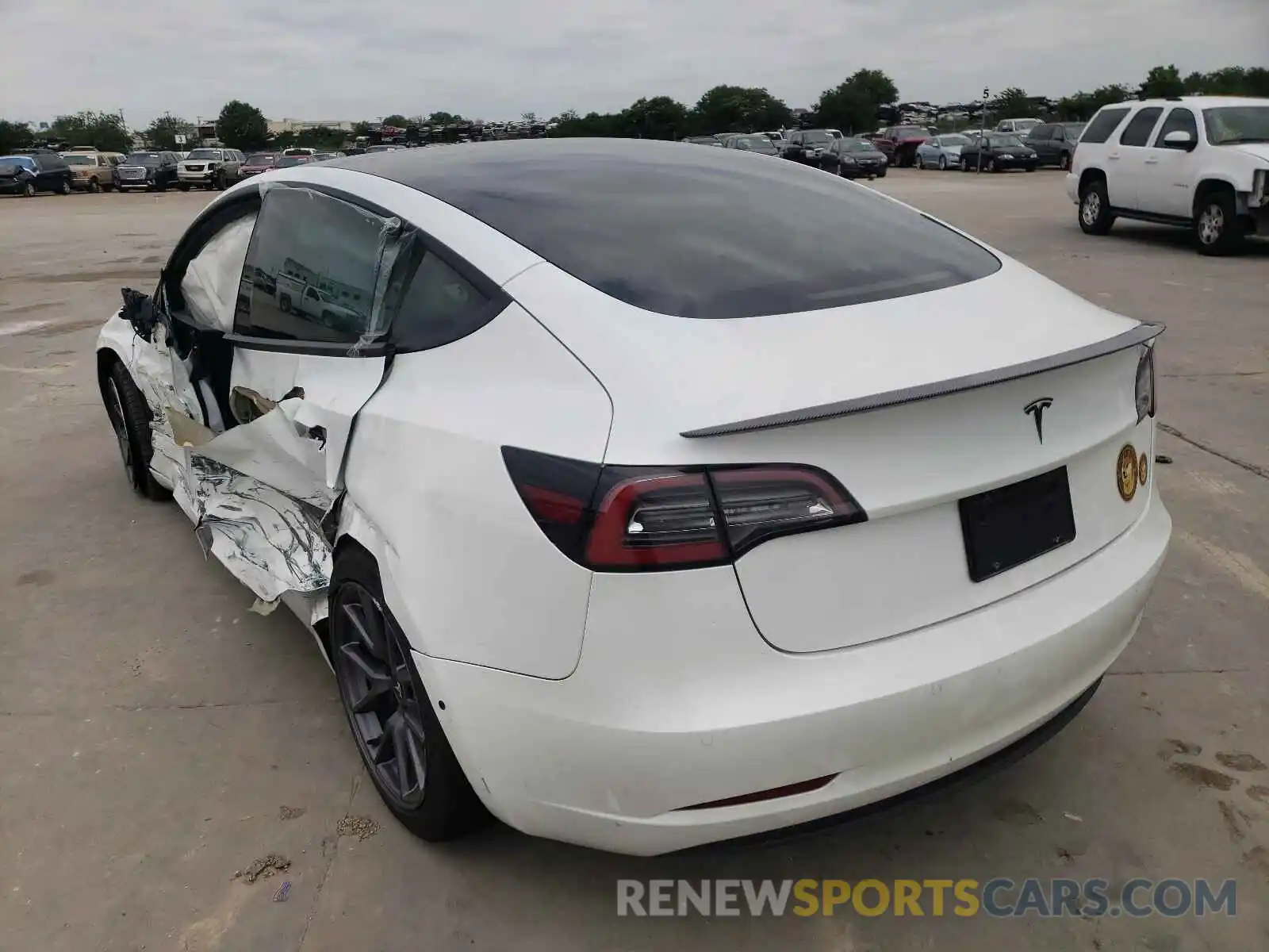 3 Photograph of a damaged car 5YJ3E1EA0MF921096 TESLA MODEL 3 2021