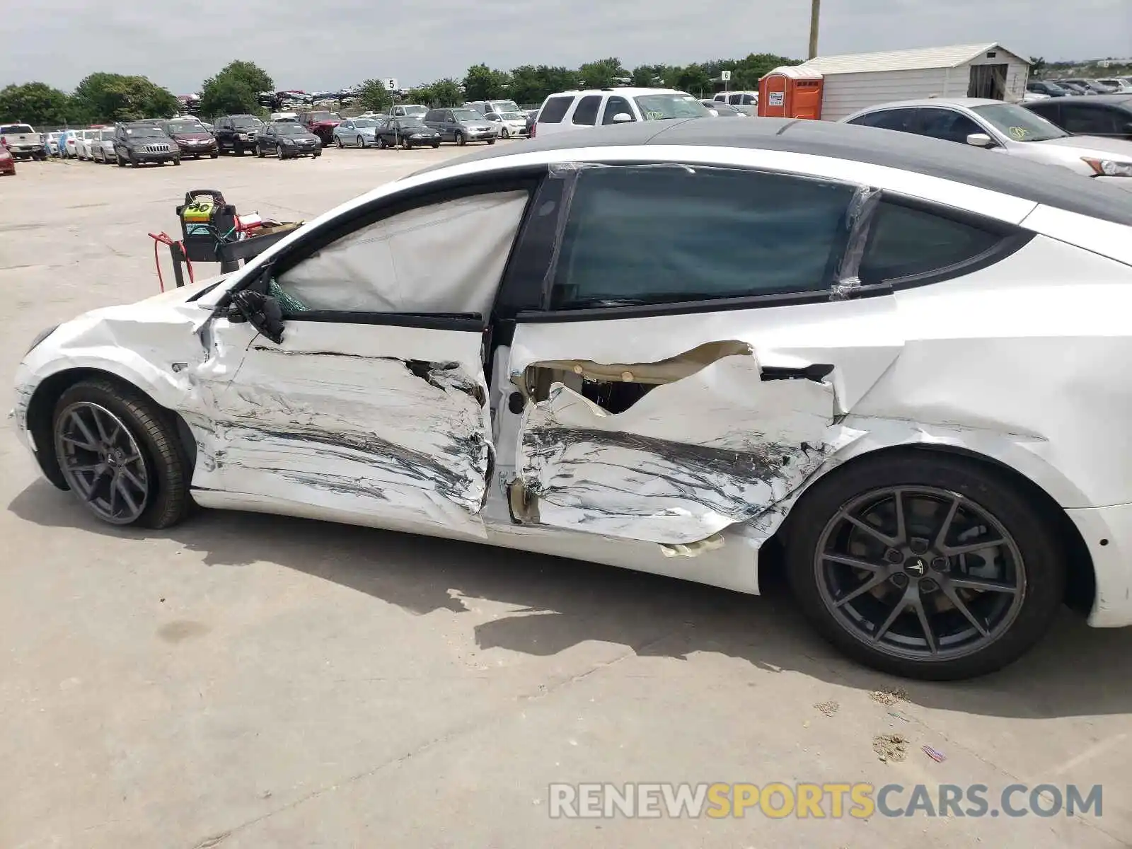 9 Photograph of a damaged car 5YJ3E1EA0MF921096 TESLA MODEL 3 2021