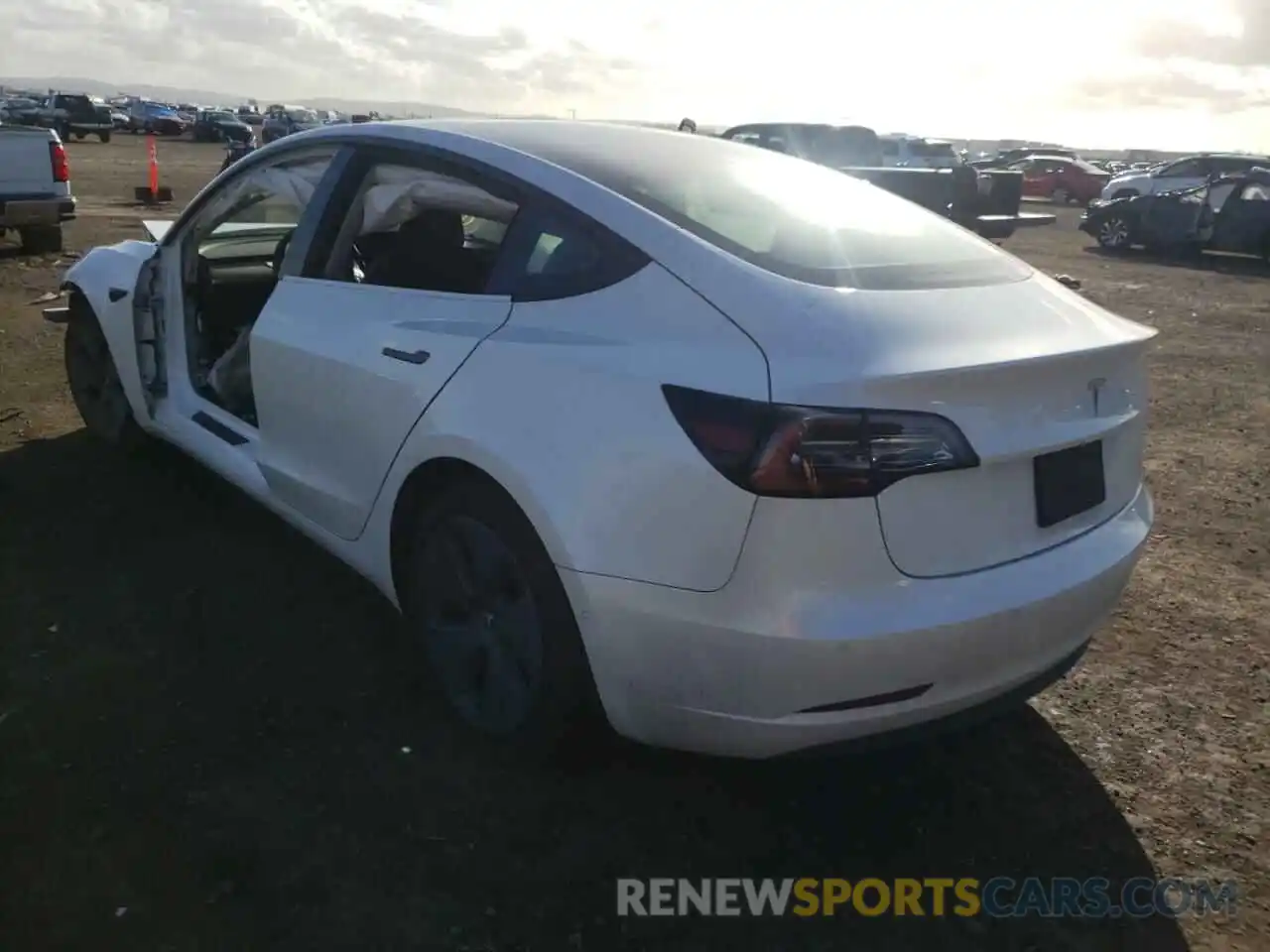 3 Photograph of a damaged car 5YJ3E1EA0MF923477 TESLA MODEL 3 2021