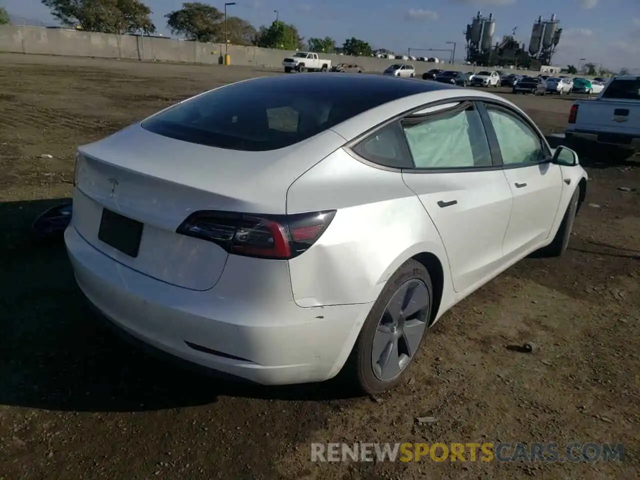 4 Photograph of a damaged car 5YJ3E1EA0MF923477 TESLA MODEL 3 2021