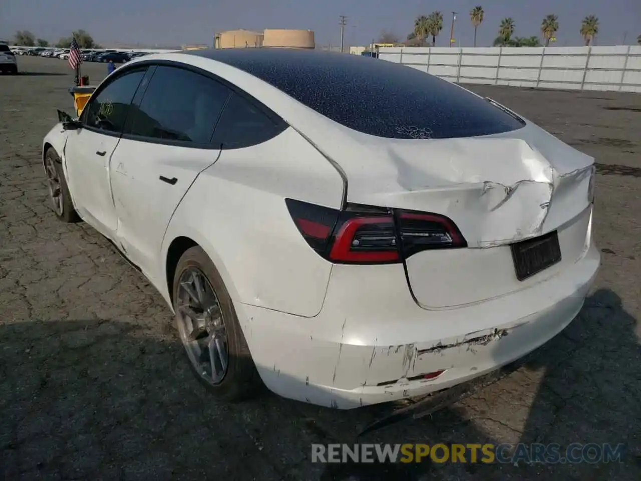 3 Photograph of a damaged car 5YJ3E1EA0MF929361 TESLA MODEL 3 2021