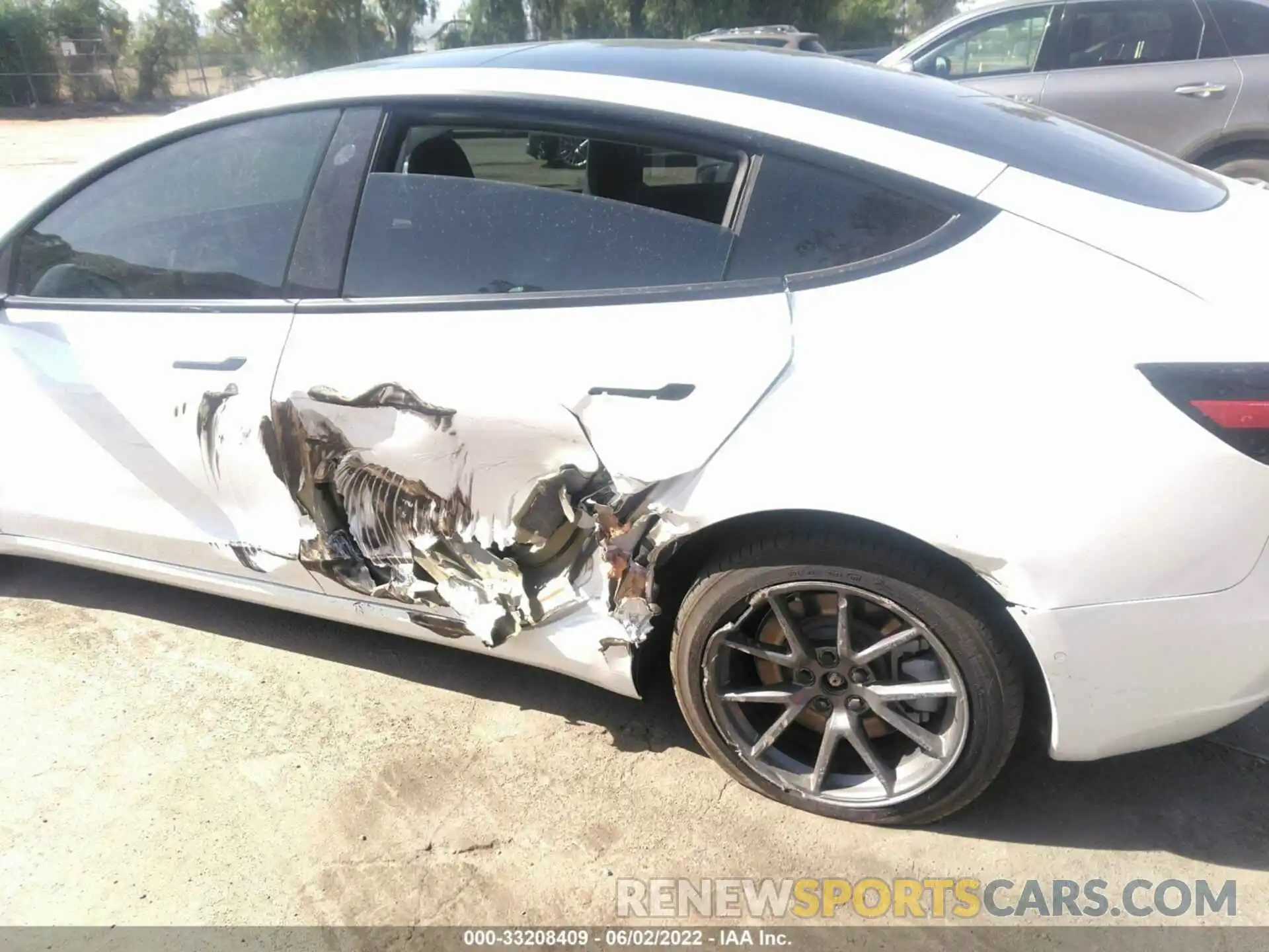 6 Photograph of a damaged car 5YJ3E1EA0MF994906 TESLA MODEL 3 2021