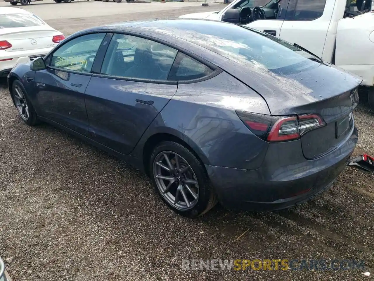 3 Photograph of a damaged car 5YJ3E1EA1MF015815 TESLA MODEL 3 2021