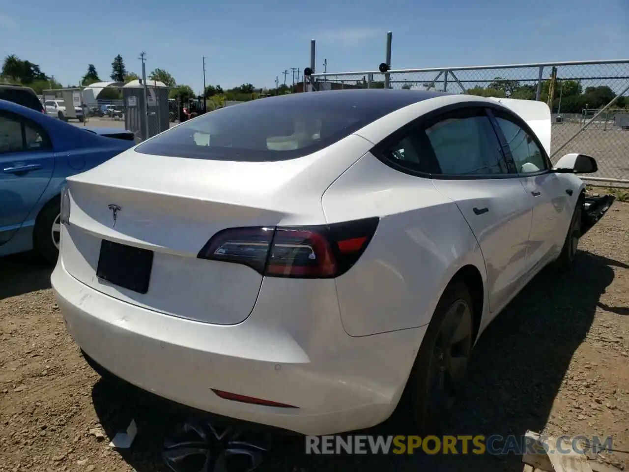 4 Photograph of a damaged car 5YJ3E1EA1MF071088 TESLA MODEL 3 2021