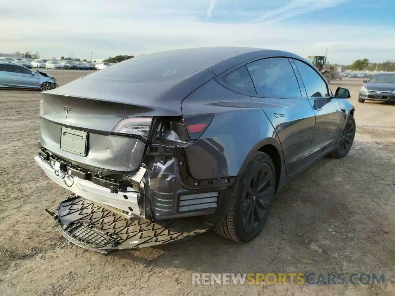 4 Photograph of a damaged car 5YJ3E1EA1MF072841 TESLA MODEL 3 2021