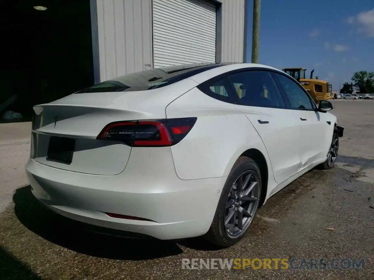 4 Photograph of a damaged car 5YJ3E1EA1MF089073 TESLA MODEL 3 2021