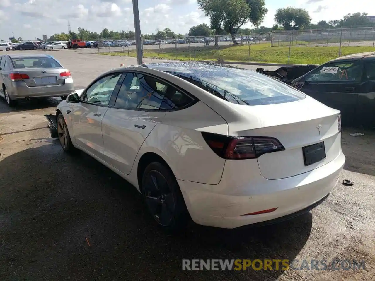 3 Photograph of a damaged car 5YJ3E1EA1MF090417 TESLA MODEL 3 2021