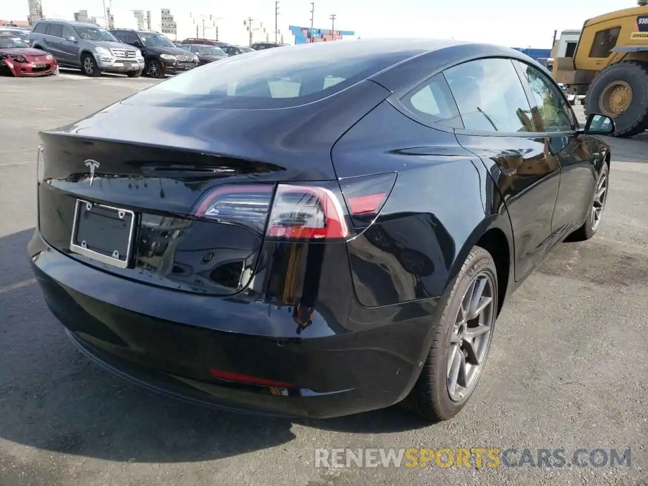 4 Фотография поврежденного автомобиля 5YJ3E1EA1MF091700 TESLA MODEL 3 2021