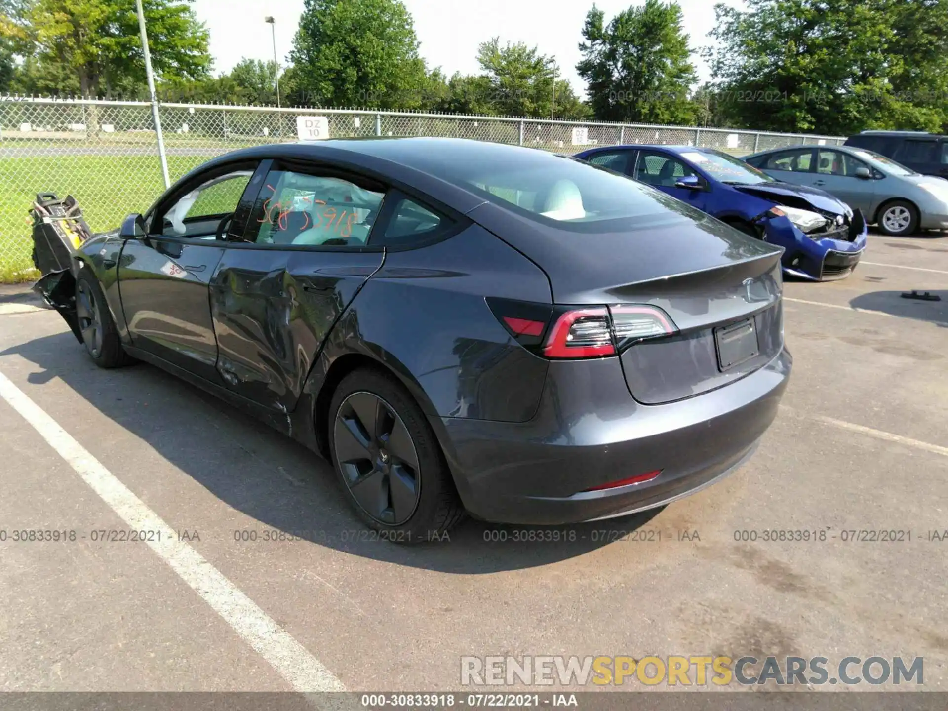 3 Photograph of a damaged car 5YJ3E1EA1MF849082 TESLA MODEL 3 2021