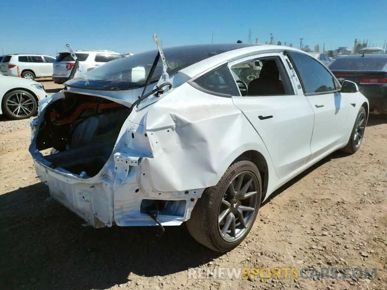 4 Photograph of a damaged car 5YJ3E1EA1MF871163 TESLA MODEL 3 2021