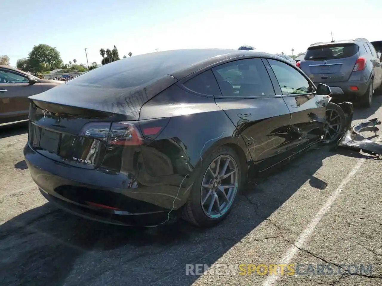 4 Photograph of a damaged car 5YJ3E1EA1MF915145 TESLA MODEL 3 2021