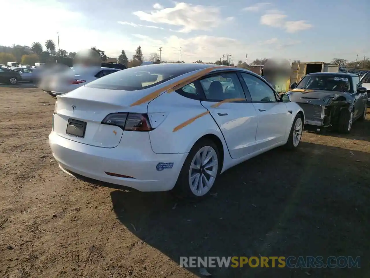 4 Photograph of a damaged car 5YJ3E1EA1MF921897 TESLA MODEL 3 2021