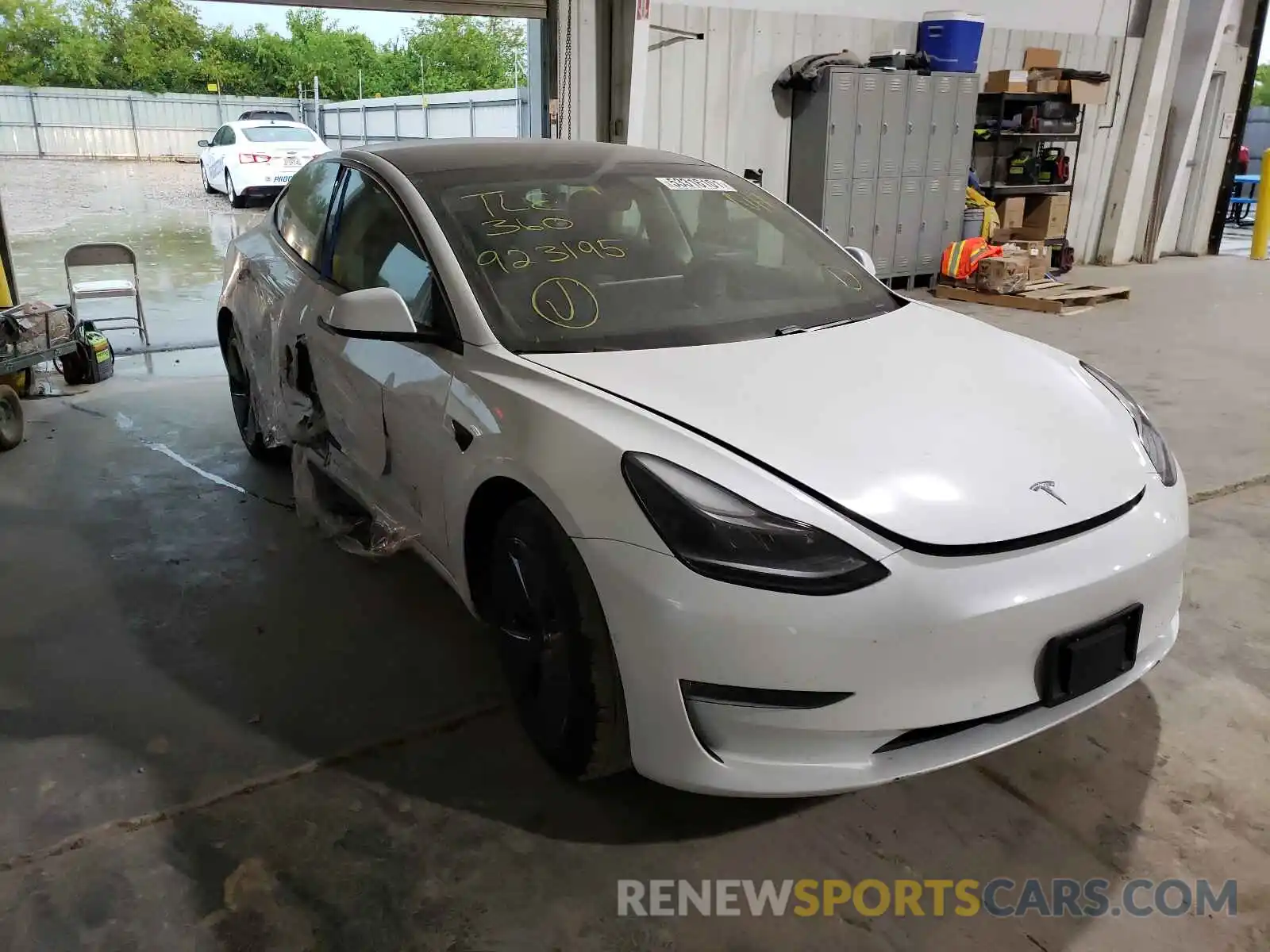 1 Photograph of a damaged car 5YJ3E1EA1MF923195 TESLA MODEL 3 2021