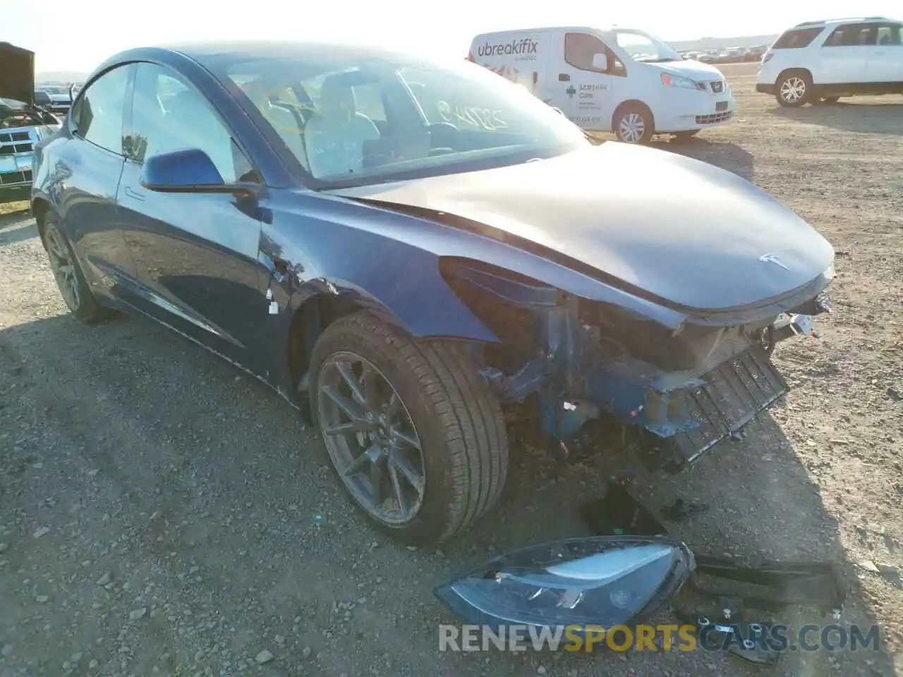 1 Photograph of a damaged car 5YJ3E1EA1MF938733 TESLA MODEL 3 2021