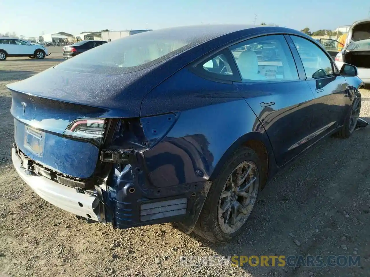 4 Photograph of a damaged car 5YJ3E1EA1MF938733 TESLA MODEL 3 2021