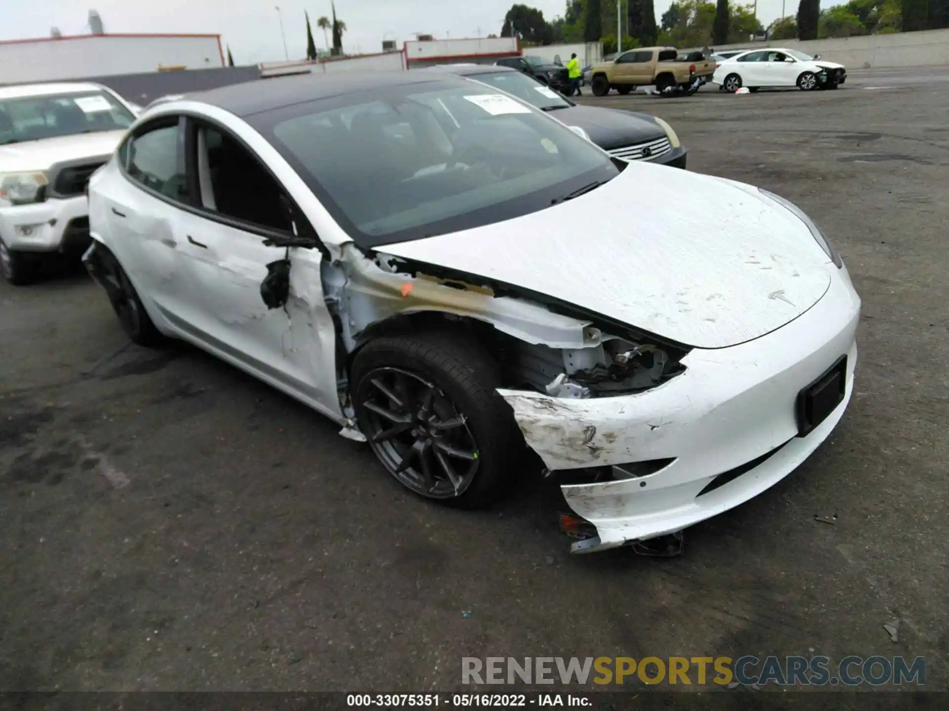 1 Photograph of a damaged car 5YJ3E1EA1MF976902 TESLA MODEL 3 2021